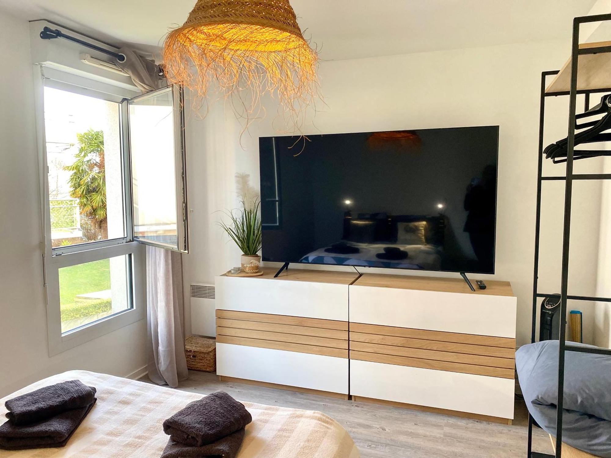 Appartement, Confort, Parking, Terrasse Dinan Buitenkant foto